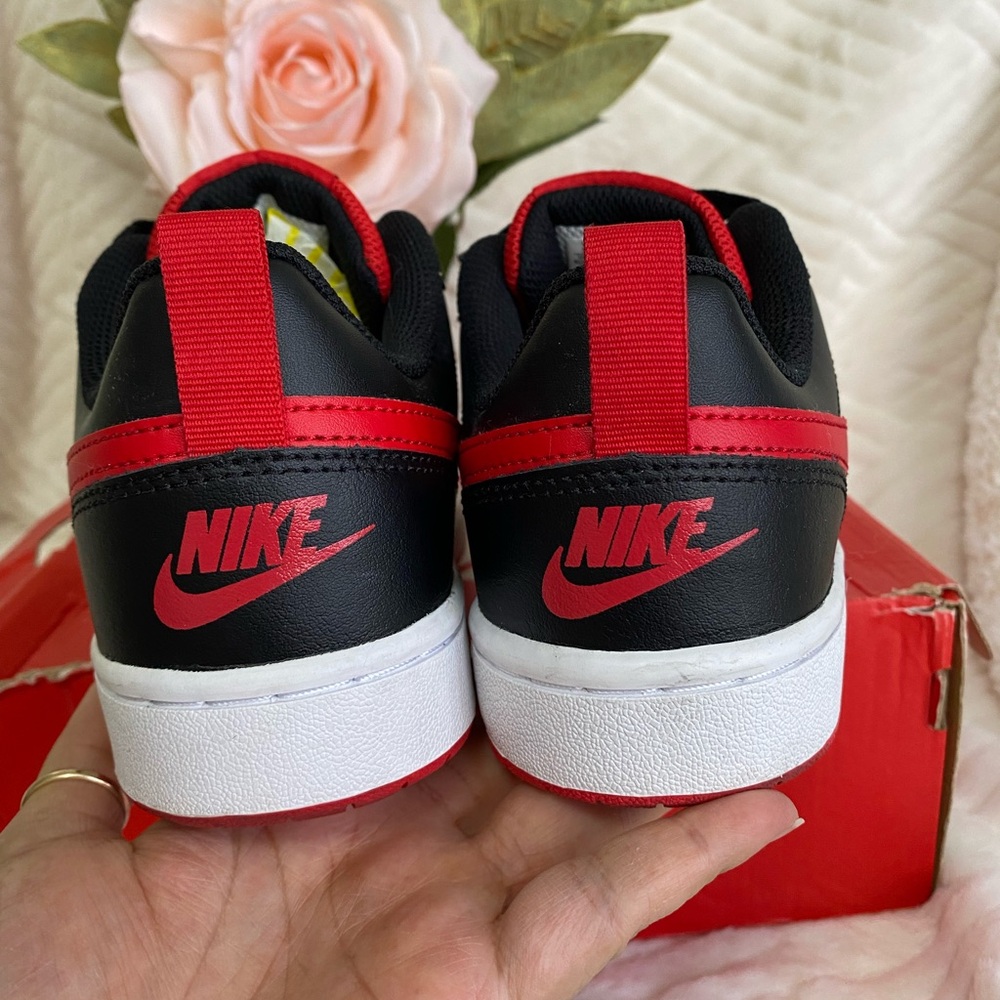 Nike Black and Red Sneakers SIZE 5Y(BIG BOY) - Picture 6 of 7